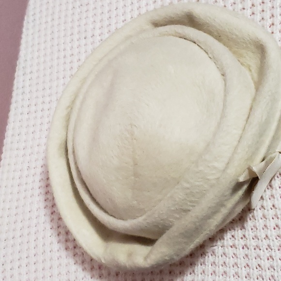 1950's I. Magnin Brigette hat - Picture 4 of 4